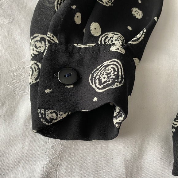 White Stag Women's Black Patterned Long Sleeve Sheer Blouse Size 10 - Picture 6 of 12